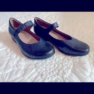 Dansko Fawna Mary Jane flat- Navy